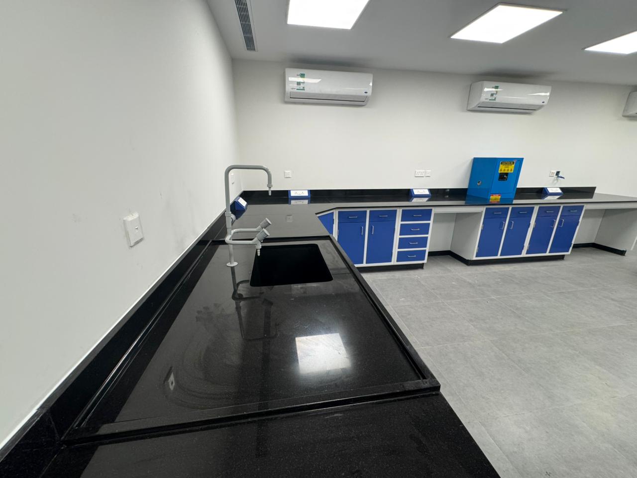 lab furniture