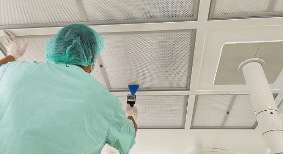 How to Choose the Right Cleanroom Filtration System for Your Facility
