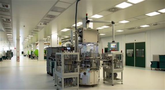 The Evolution of Cleanroom Technology in Modern Industries