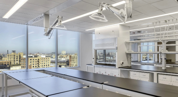 The science behind ergonomic laboratory design