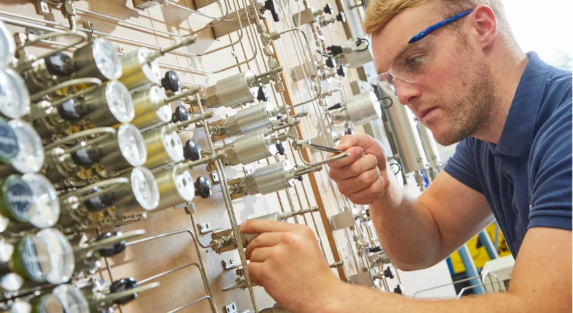 Why Proper Gas Distribution Is Critical for Laboratory Safety